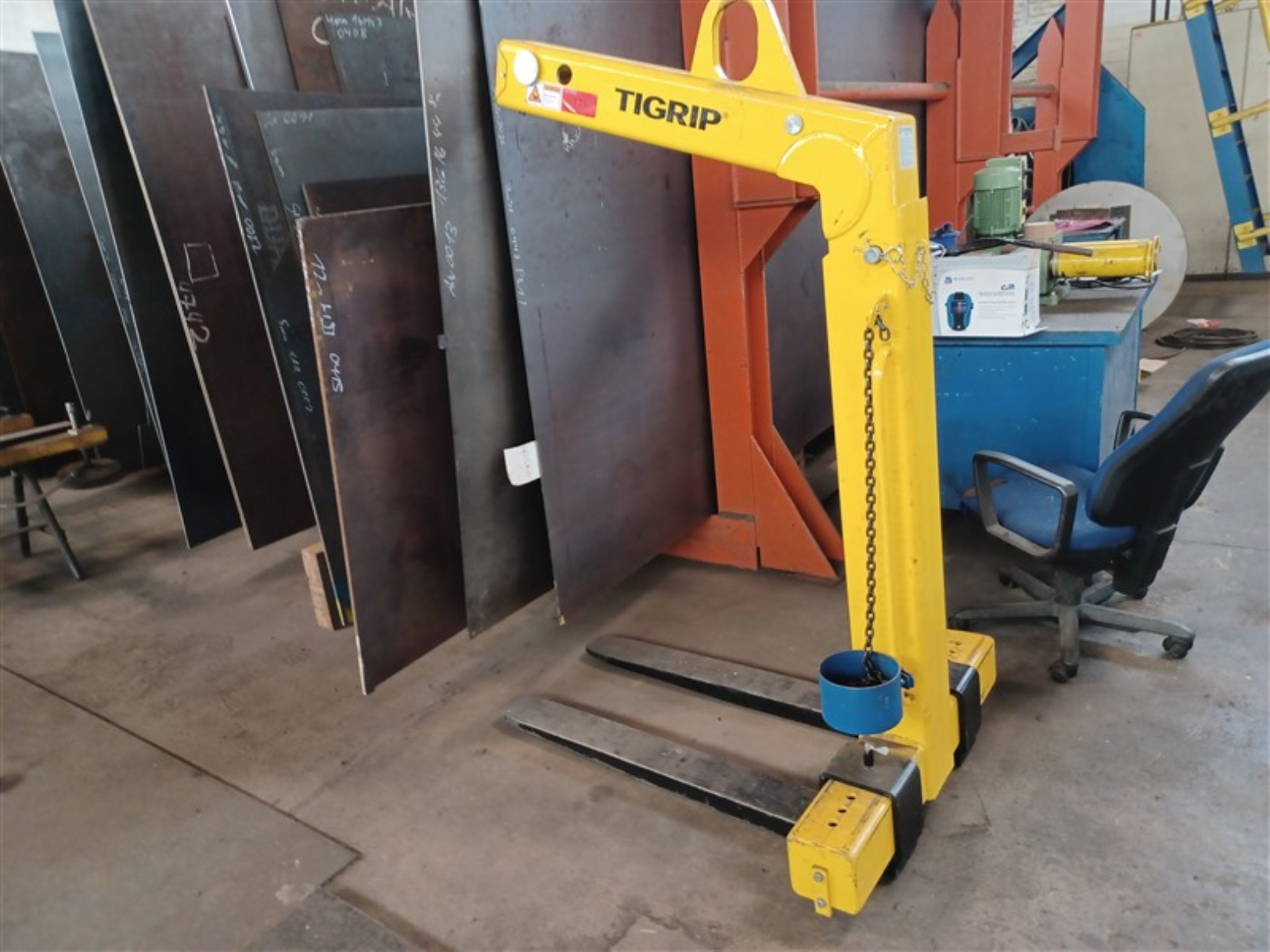 Equipos y máquinas de taller en buen estado de la antigua empresa Hülsenbusch Apparatebau-1