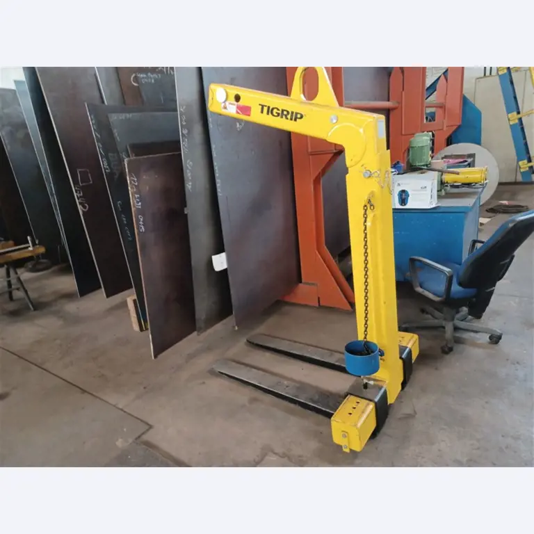 Equipos y máquinas de taller en buen estado de la antigua empresa Hülsenbusch Apparatebau-1