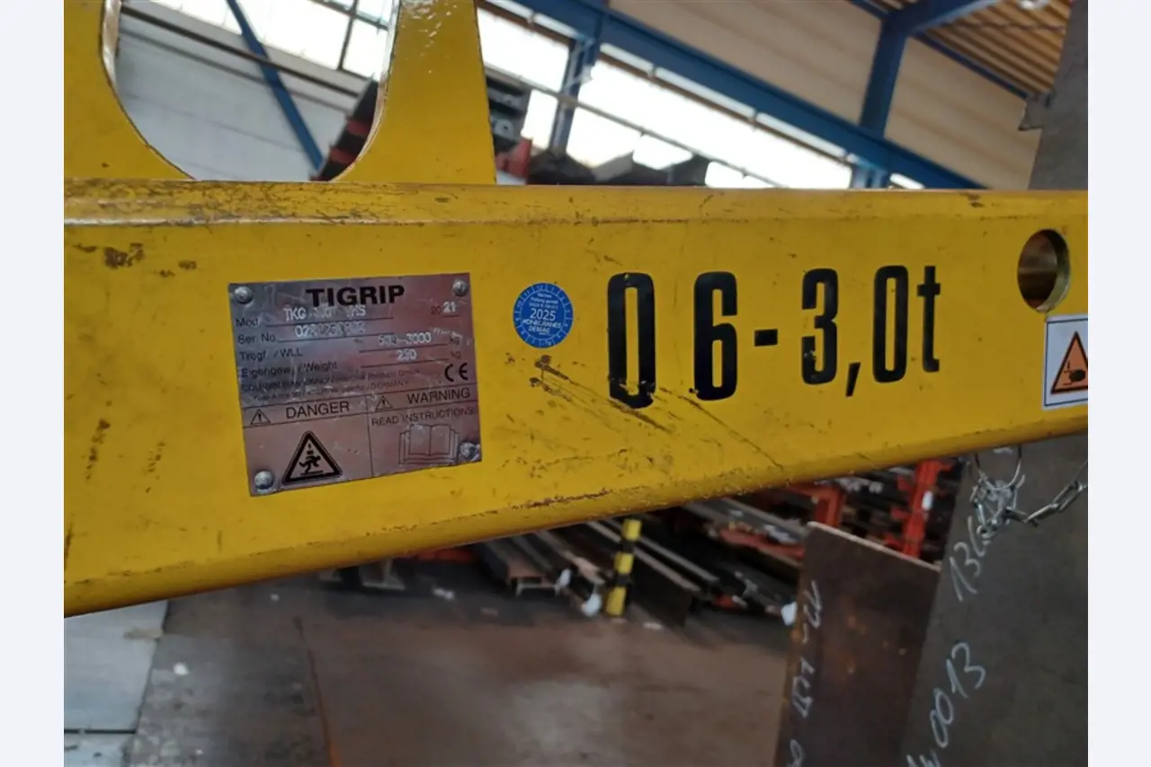 Equipos y máquinas de taller en buen estado de la antigua empresa Hülsenbusch Apparatebau-4