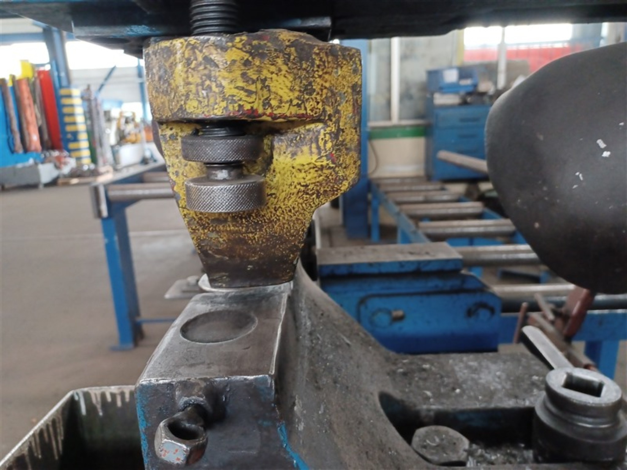 Equipos y máquinas de taller en buen estado de la antigua empresa Hülsenbusch Apparatebau-6