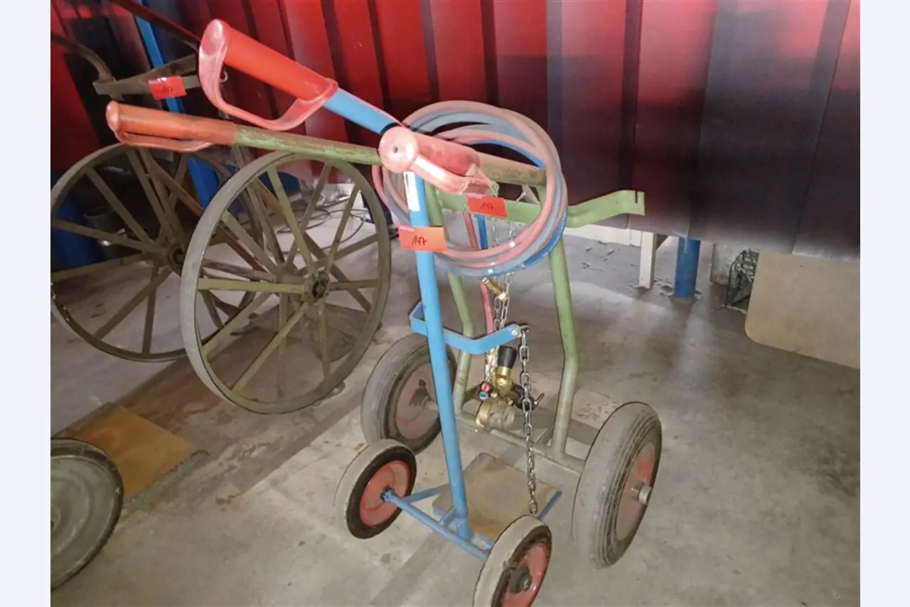 Well-maintained workshop equipment and machines from fmr. Hülsenbusch Apparatebau-1