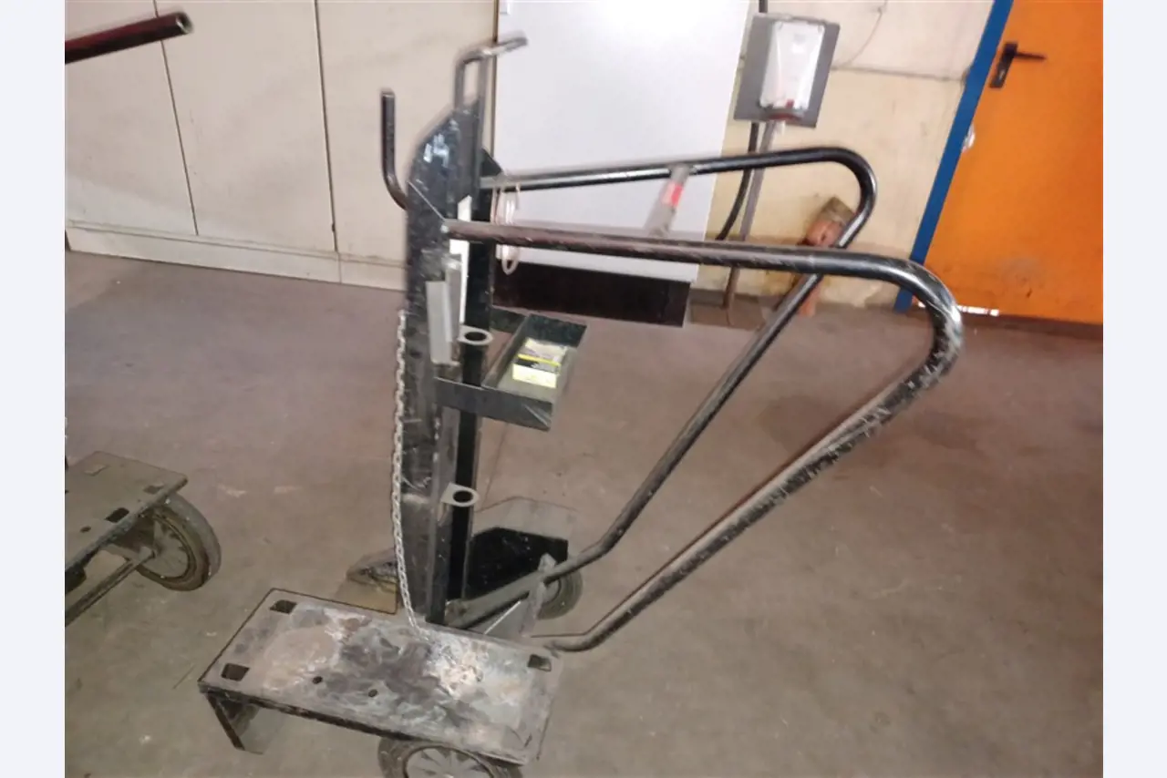 Well-maintained workshop equipment and machines from fmr. Hülsenbusch Apparatebau-3