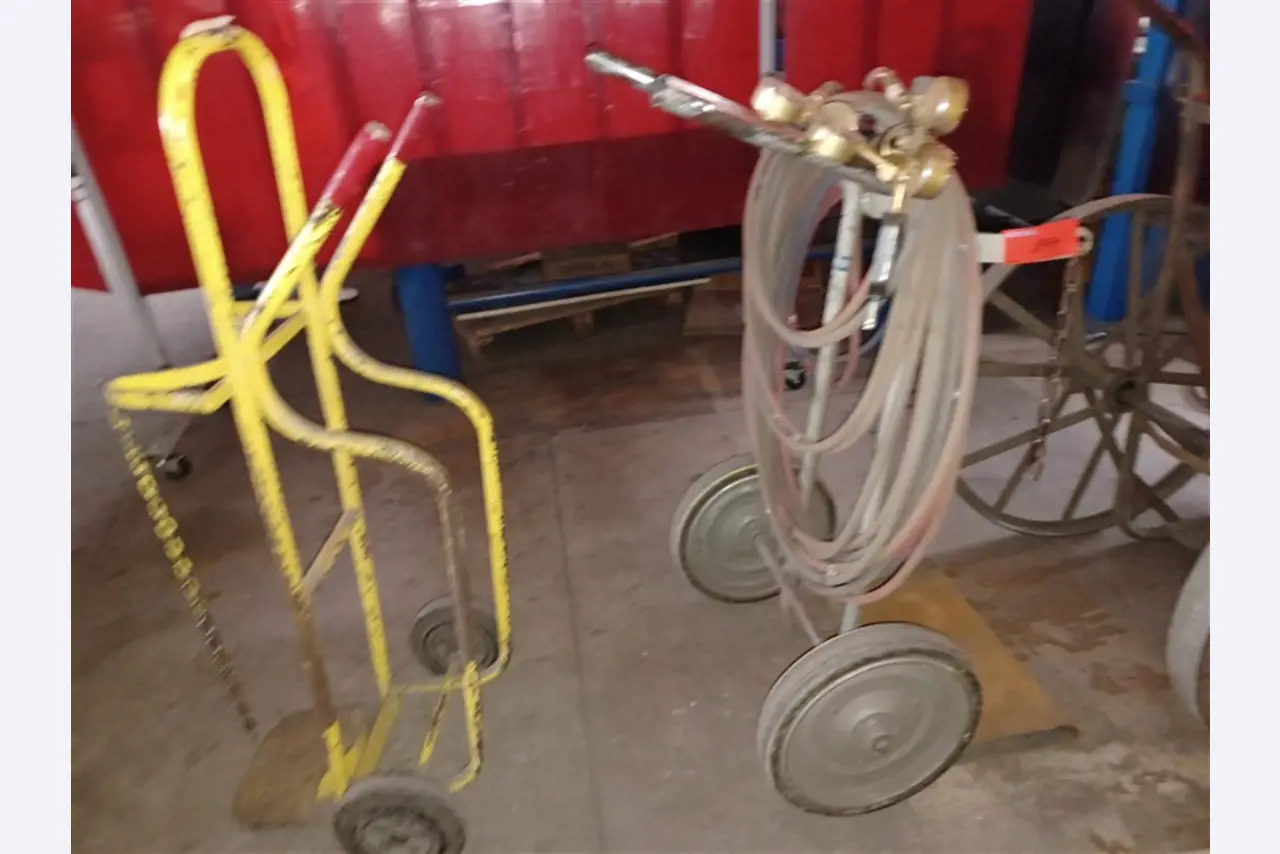 Well-maintained workshop equipment and machines from fmr. Hülsenbusch Apparatebau-5