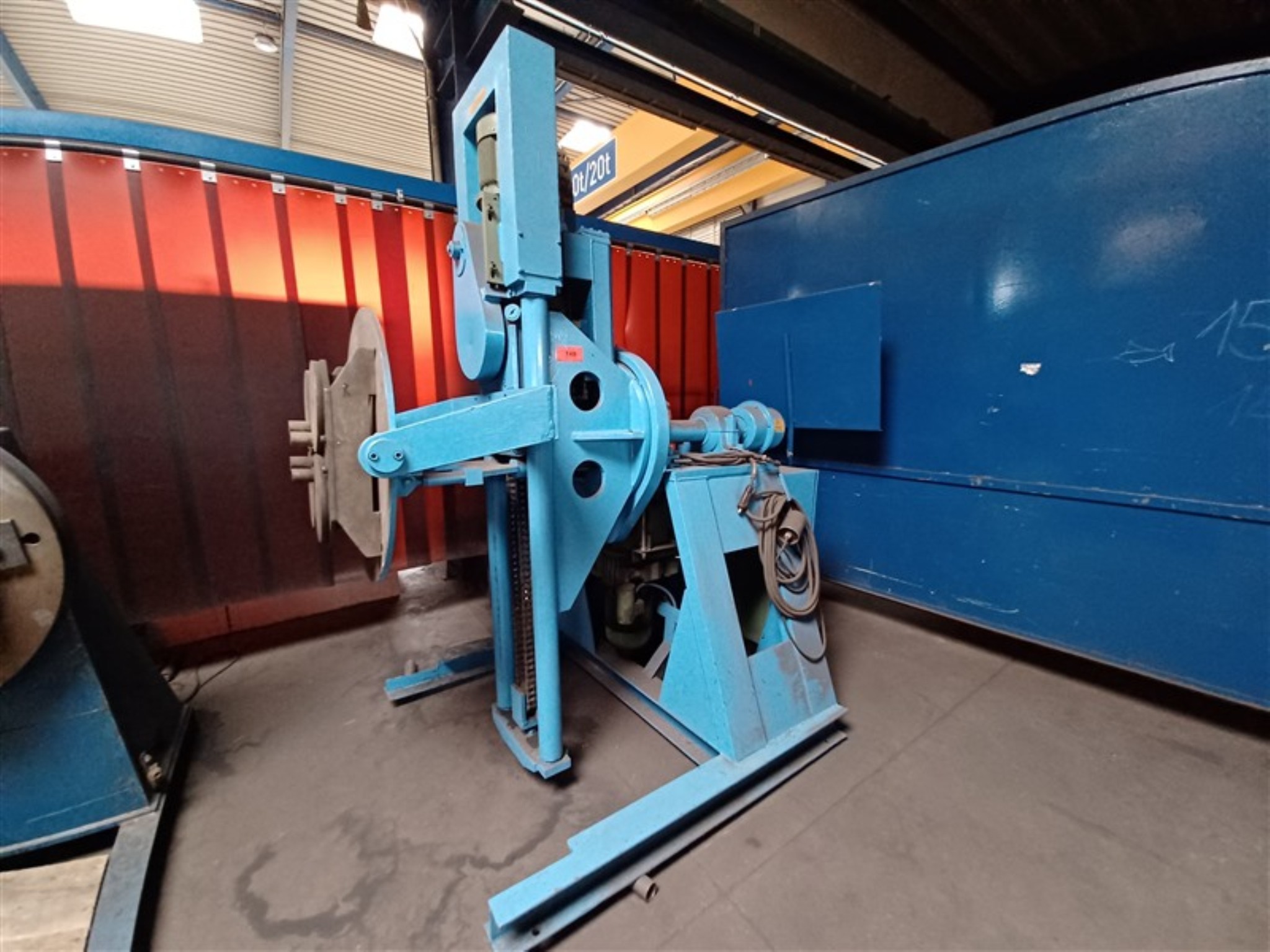 Dobrze utrzymany sprzęt warsztatowy i maszyny dawnej firmy Hülsenbusch Apparatebau-1