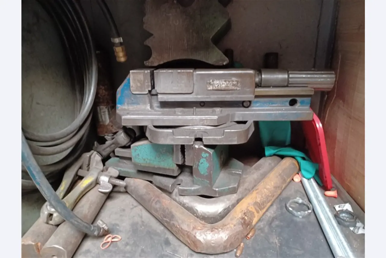 Well-maintained workshop equipment and machines from fmr. Hülsenbusch Apparatebau-5