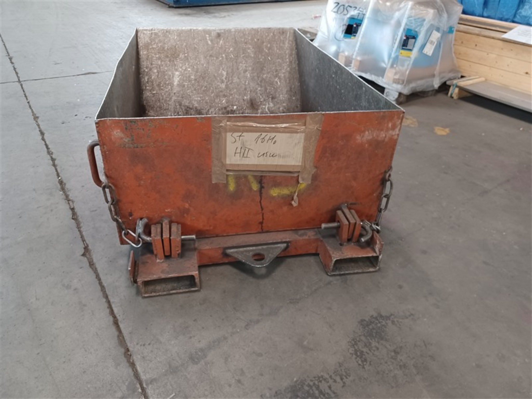 Dobrze utrzymany sprzęt warsztatowy i maszyny dawnej firmy Hülsenbusch Apparatebau-10