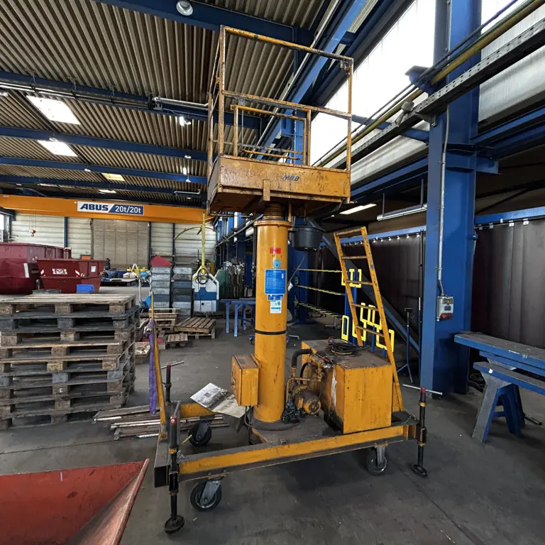 Hubarbeitsbühne MBB Giraffe G1200B