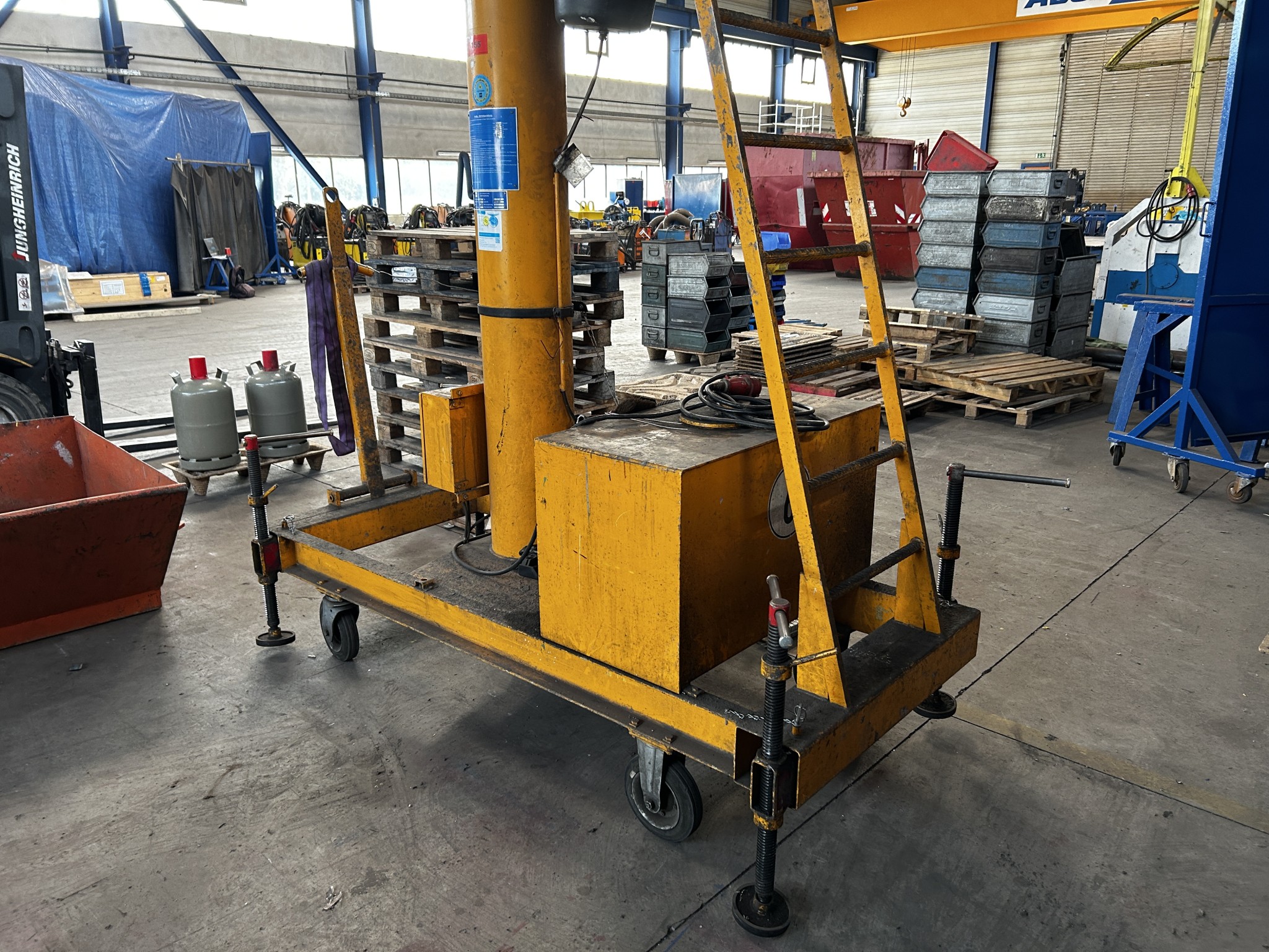 Equipos y máquinas de taller en buen estado de la antigua empresa Hülsenbusch Apparatebau-3