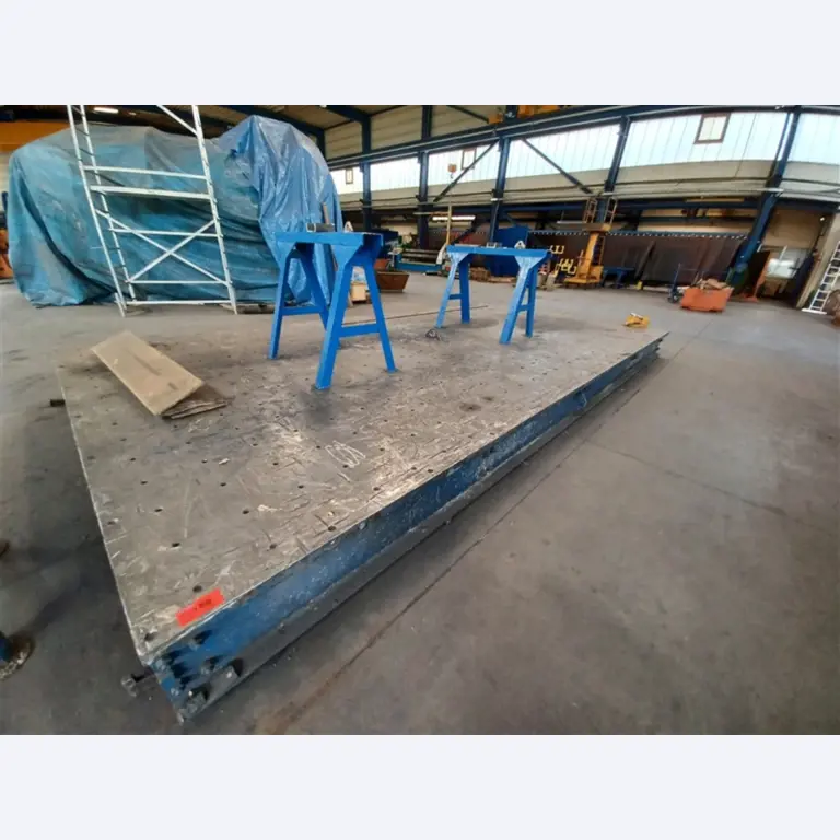 Equipement d'atelier bien entretenu et machines de l'ancienne société Hülsenbusch Apparatebau-1