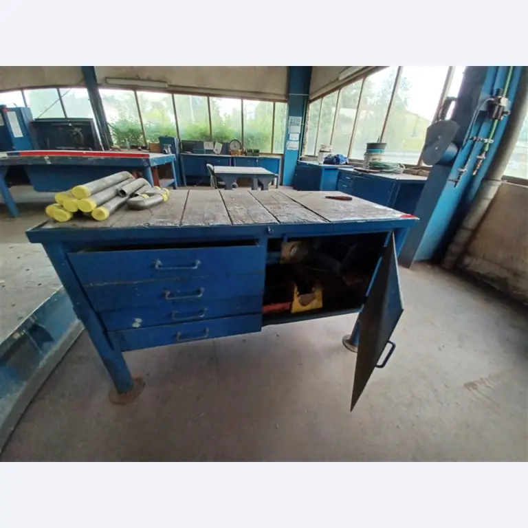 Equipement d'atelier bien entretenu et machines de l'ancienne société Hülsenbusch Apparatebau-3