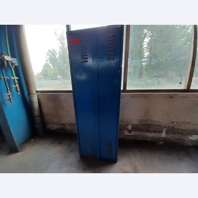 Equipement d'atelier bien entretenu et machines de l'ancienne société Hülsenbusch Apparatebau-4