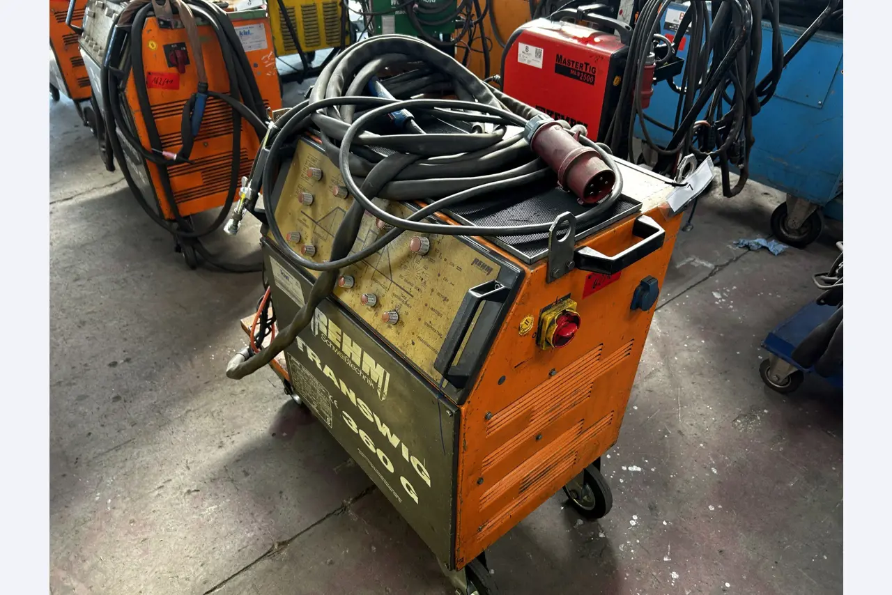 Dobrze utrzymany sprzęt warsztatowy i maszyny dawnej firmy Hülsenbusch Apparatebau-1