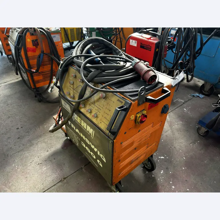 Dobrze utrzymany sprzęt warsztatowy i maszyny dawnej firmy Hülsenbusch Apparatebau-1