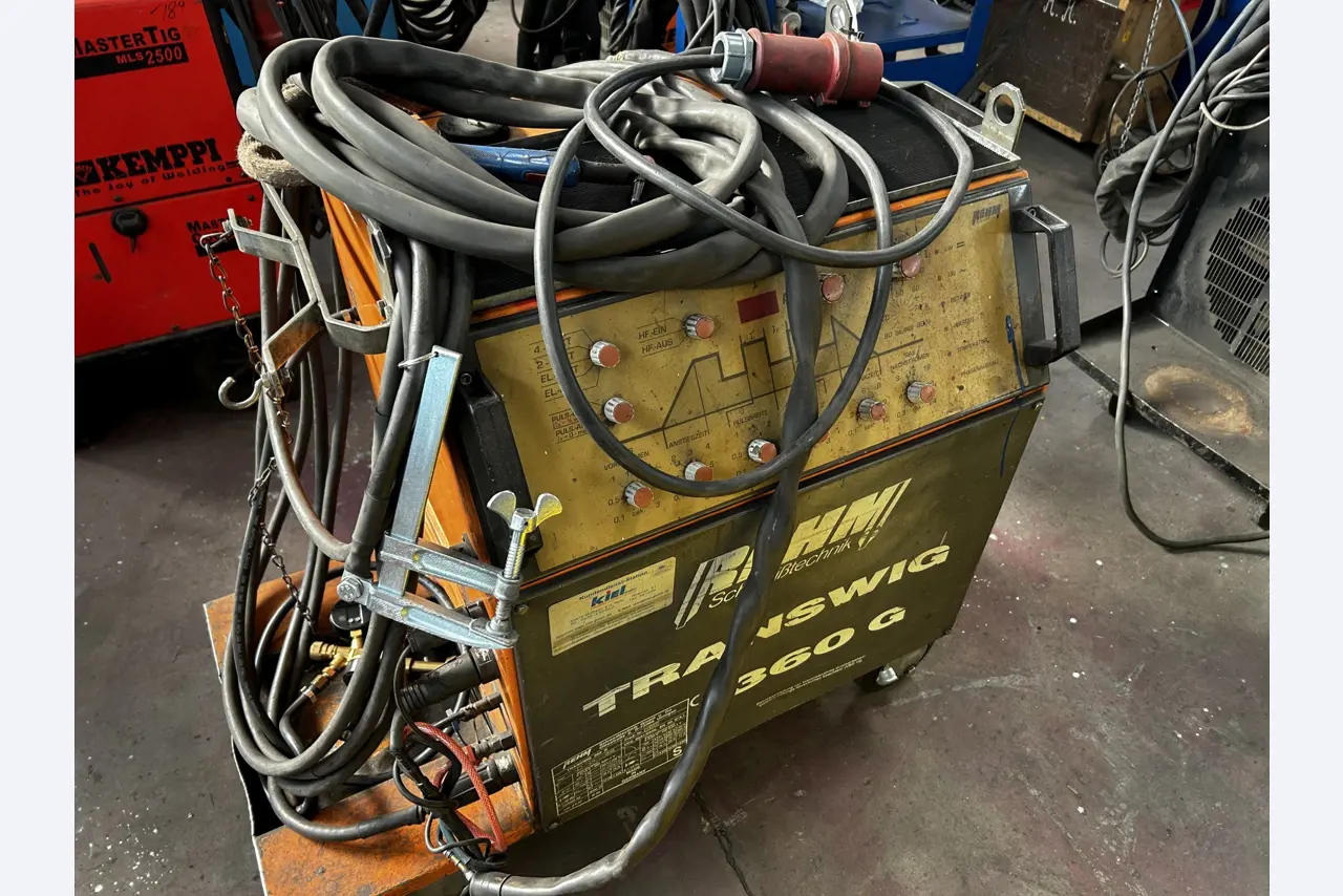 Dobrze utrzymany sprzęt warsztatowy i maszyny dawnej firmy Hülsenbusch Apparatebau-2