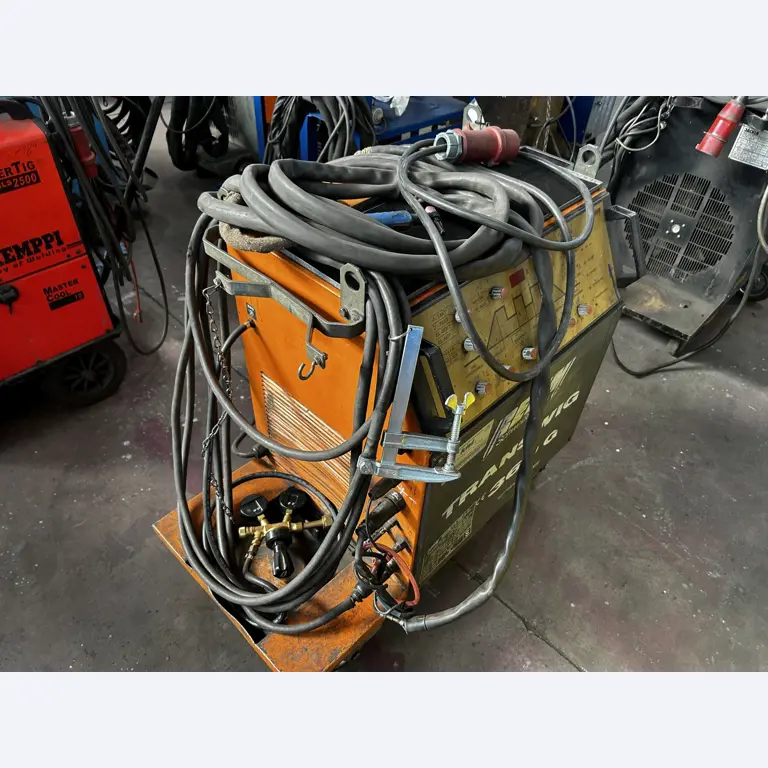 Dobrze utrzymany sprzęt warsztatowy i maszyny dawnej firmy Hülsenbusch Apparatebau-4