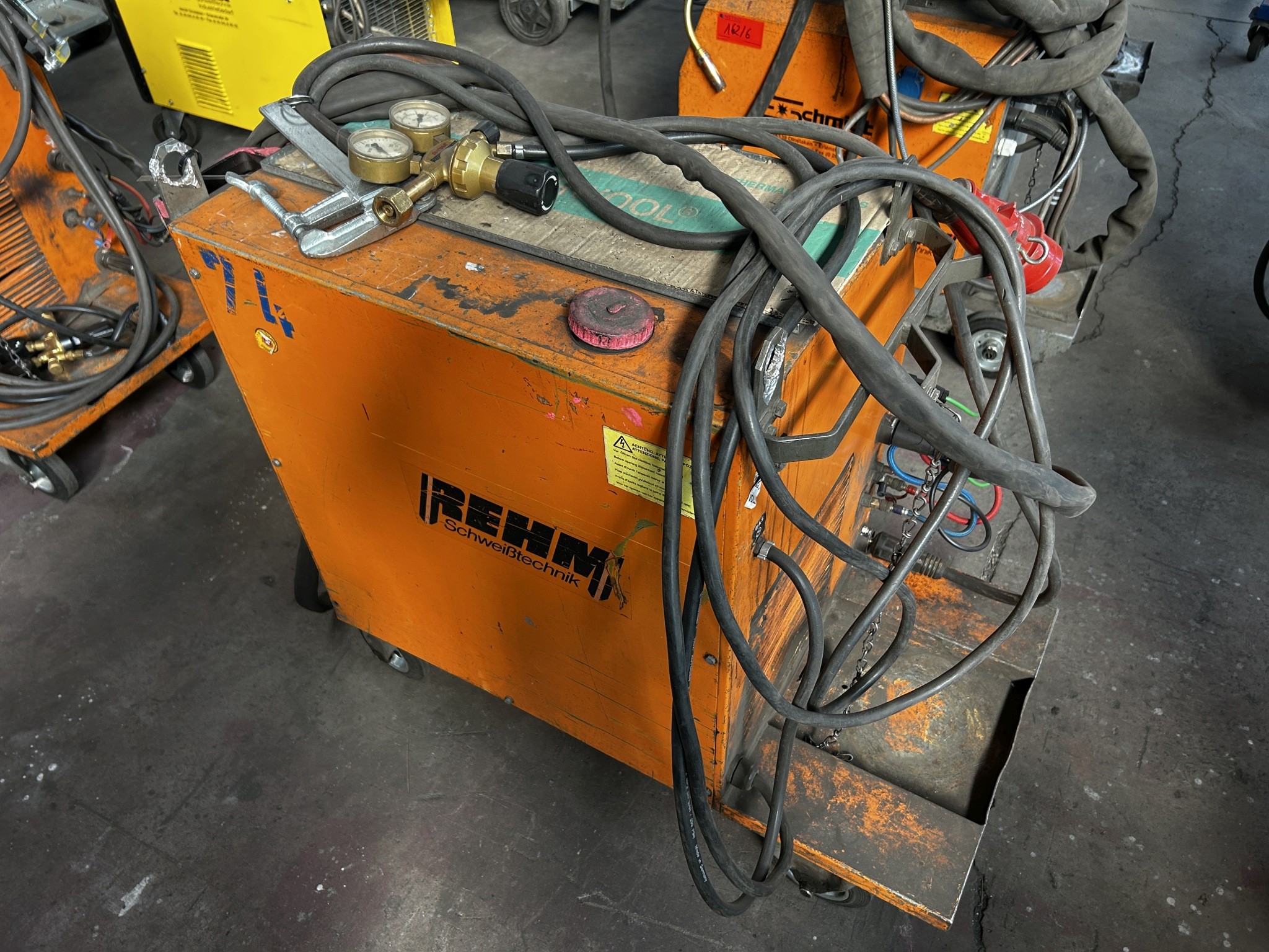 Equipement d'atelier bien entretenu et machines de l'ancienne société Hülsenbusch Apparatebau-6