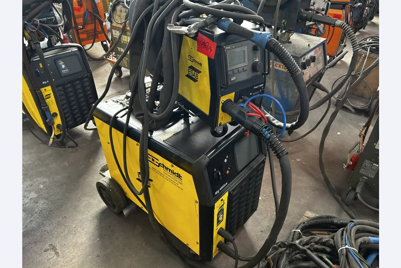 Goed onderhouden werkplaatsapparatuur en machines van het voormalige bedrijf Hülsenbusch Apparatebau-1