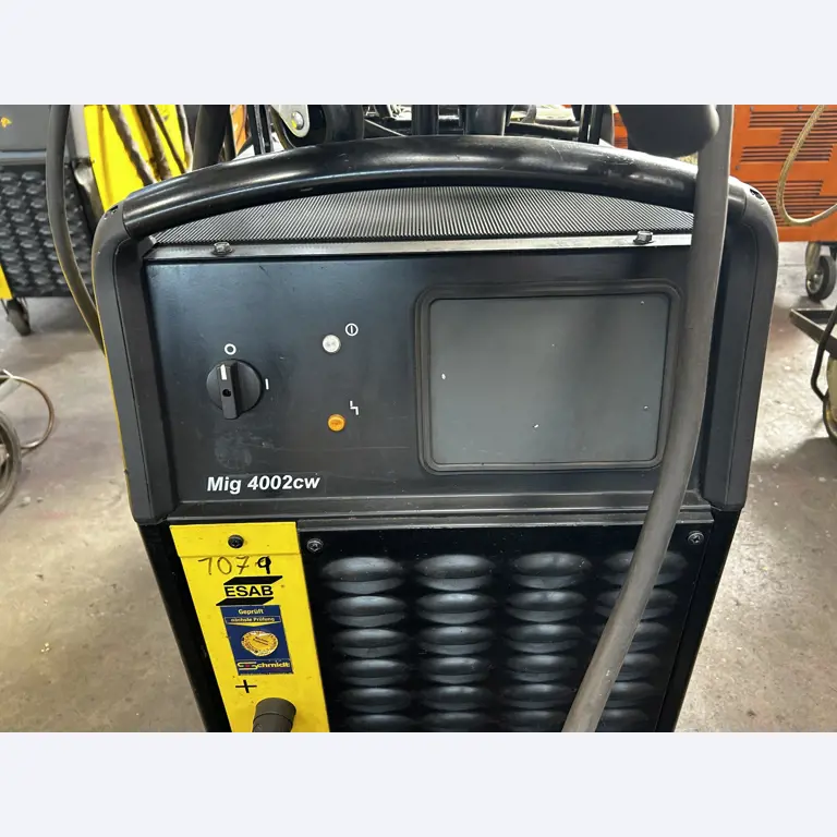 Goed onderhouden werkplaatsapparatuur en machines van het voormalige bedrijf Hülsenbusch Apparatebau-8