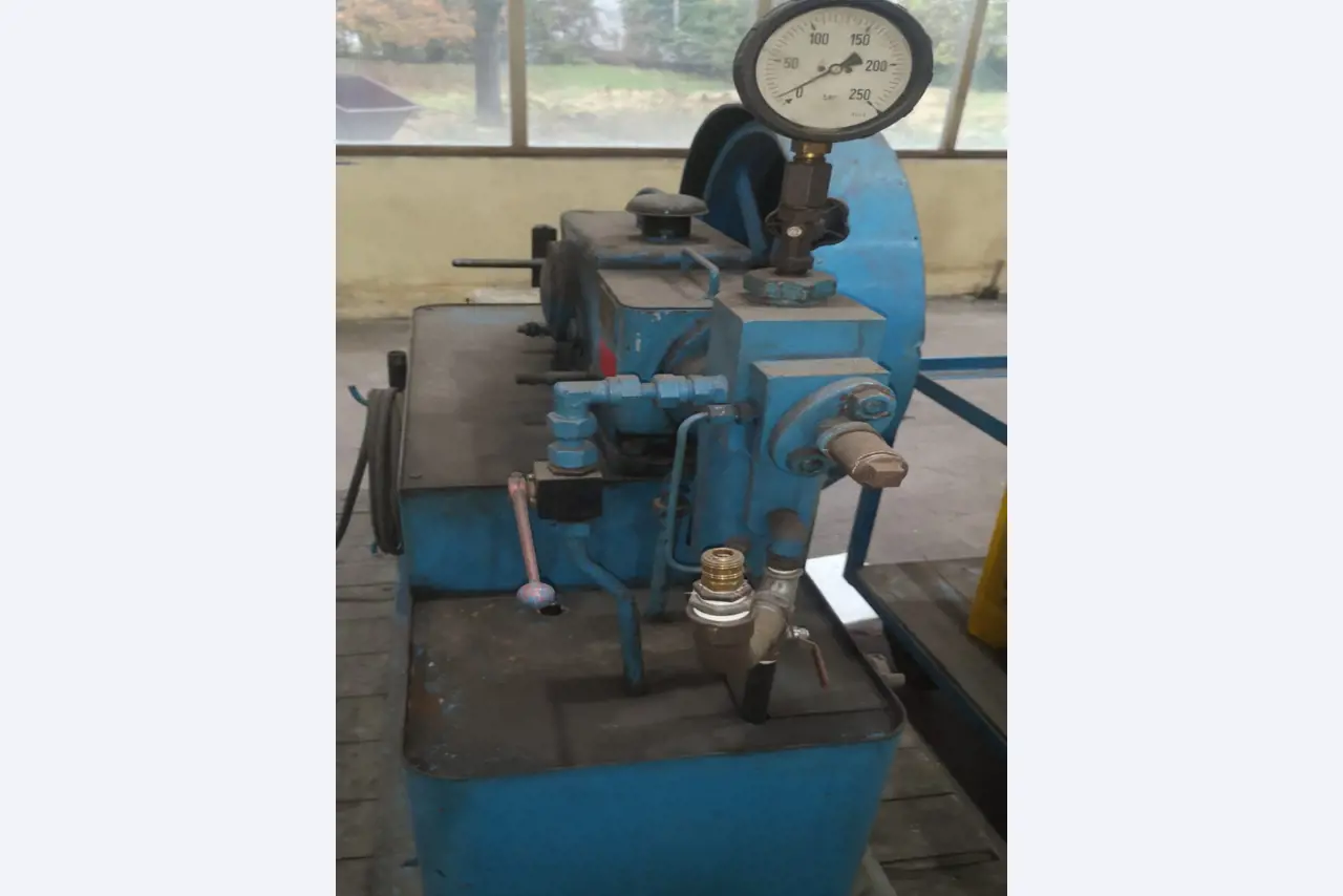 Well-maintained workshop equipment and machines from fmr. Hülsenbusch Apparatebau-1