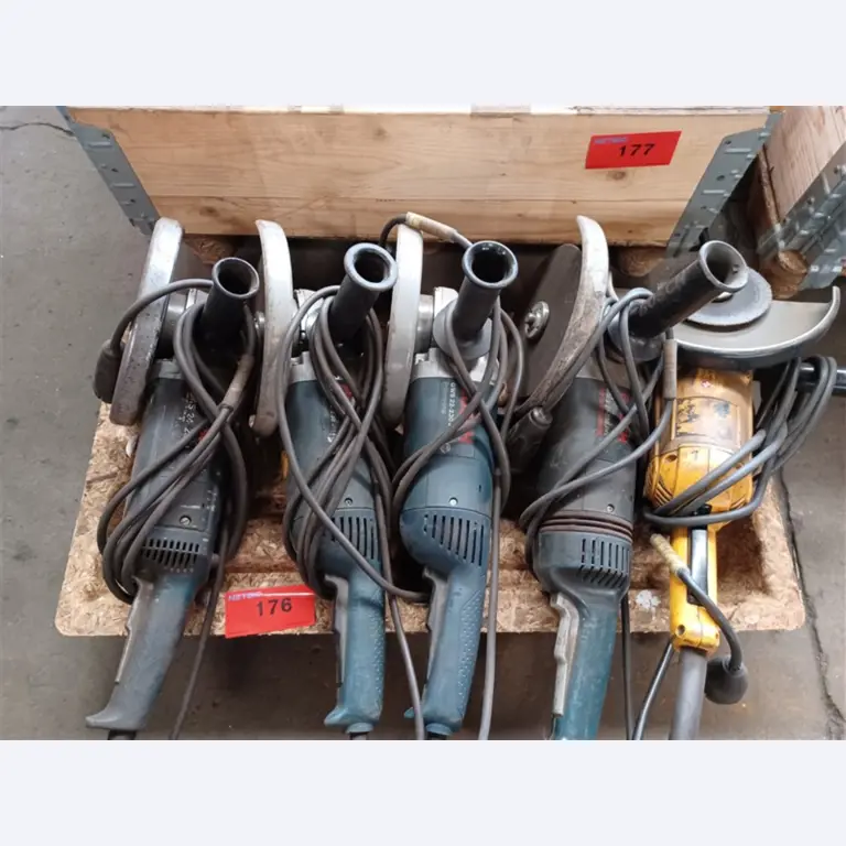 Dobrze utrzymany sprzęt warsztatowy i maszyny dawnej firmy Hülsenbusch Apparatebau-2