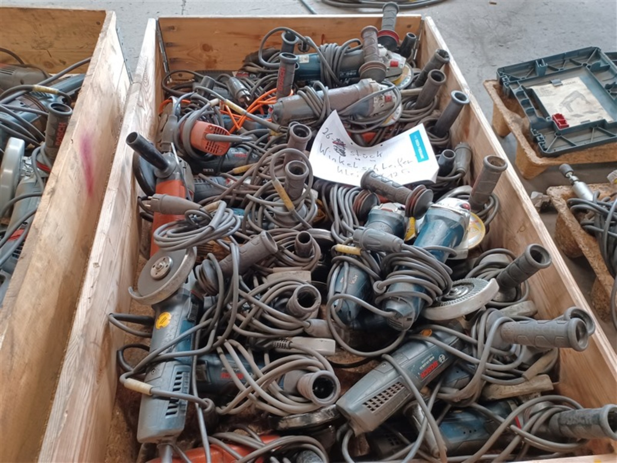 Equipement d'atelier bien entretenu et machines de l'ancienne société Hülsenbusch Apparatebau-1