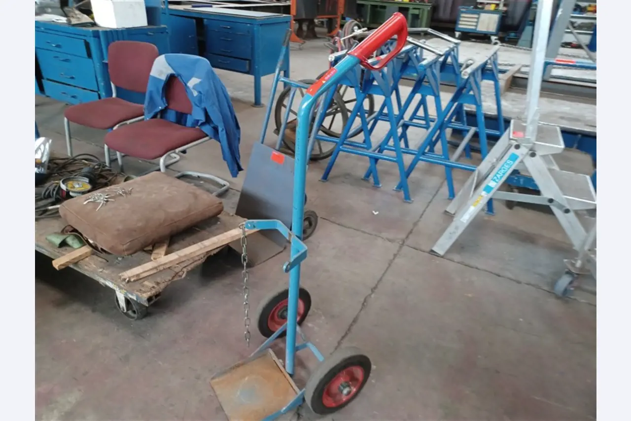 Well-maintained workshop equipment and machines from fmr. Hülsenbusch Apparatebau-4