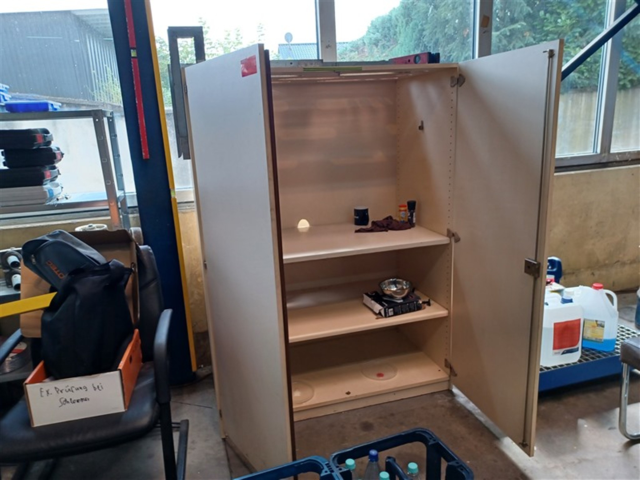 Equipement d'atelier bien entretenu et machines de l'ancienne société Hülsenbusch Apparatebau-6