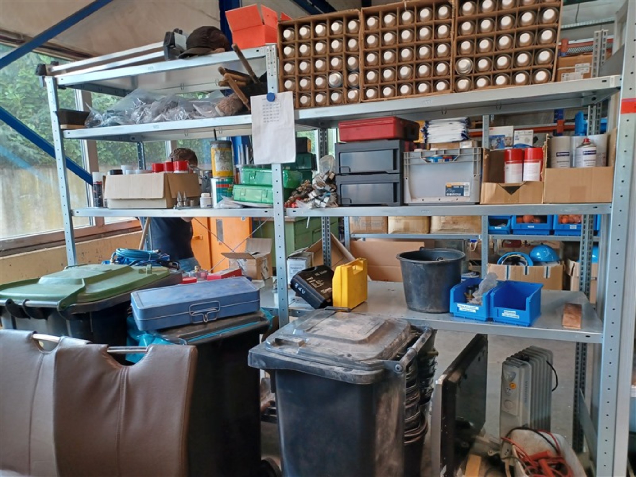 Equipement d'atelier bien entretenu et machines de l'ancienne société Hülsenbusch Apparatebau-9