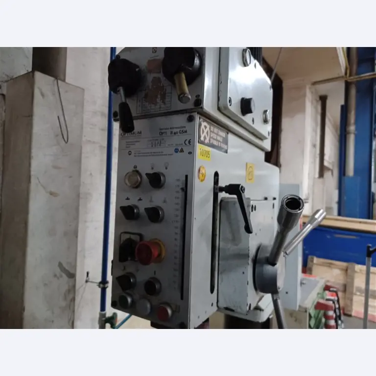 un équipement d'atelier bien entretenu ainsi que des machines de la société Hülsenbusch Apparatebau-2