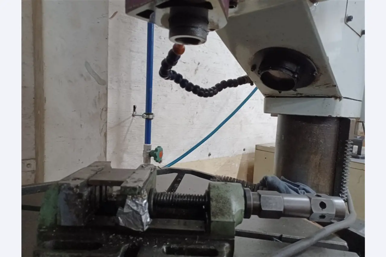 un équipement d'atelier bien entretenu ainsi que des machines de la société Hülsenbusch Apparatebau-4