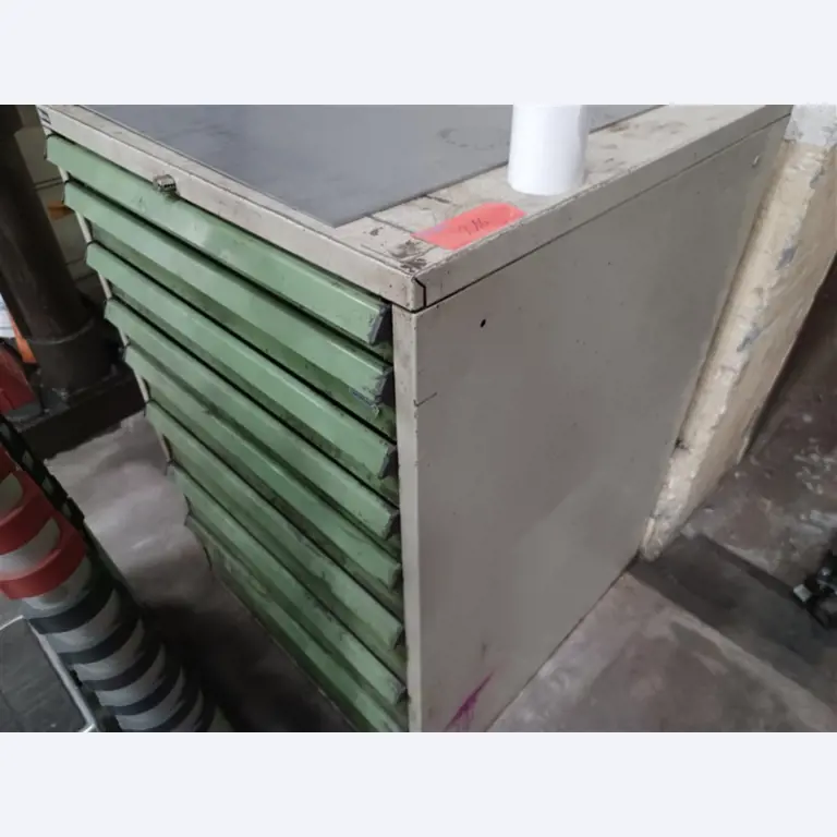 un équipement d'atelier bien entretenu ainsi que des machines de la société Hülsenbusch Apparatebau-5