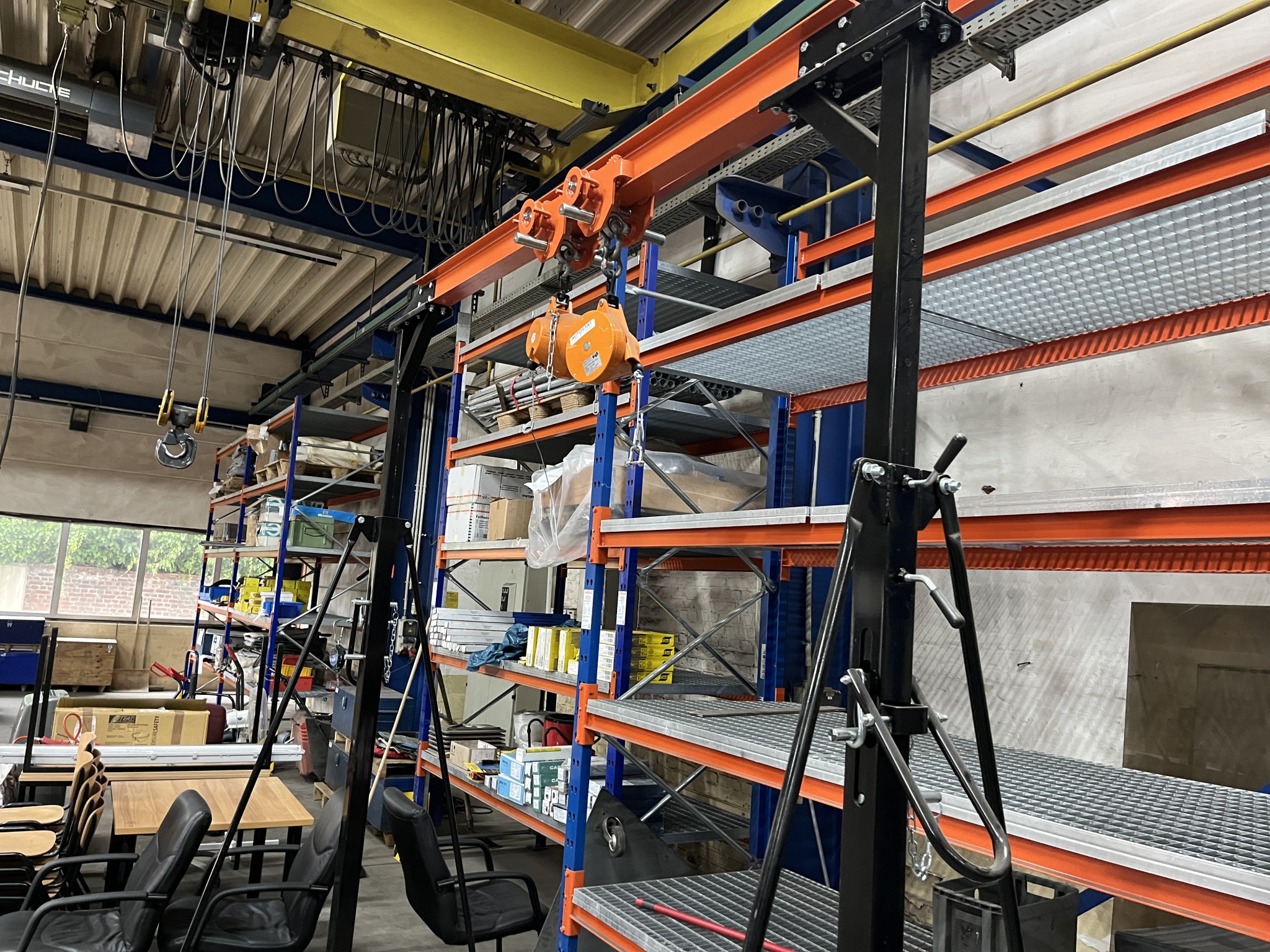 Equipement d'atelier bien entretenu et machines de l'ancienne société Hülsenbusch Apparatebau-20