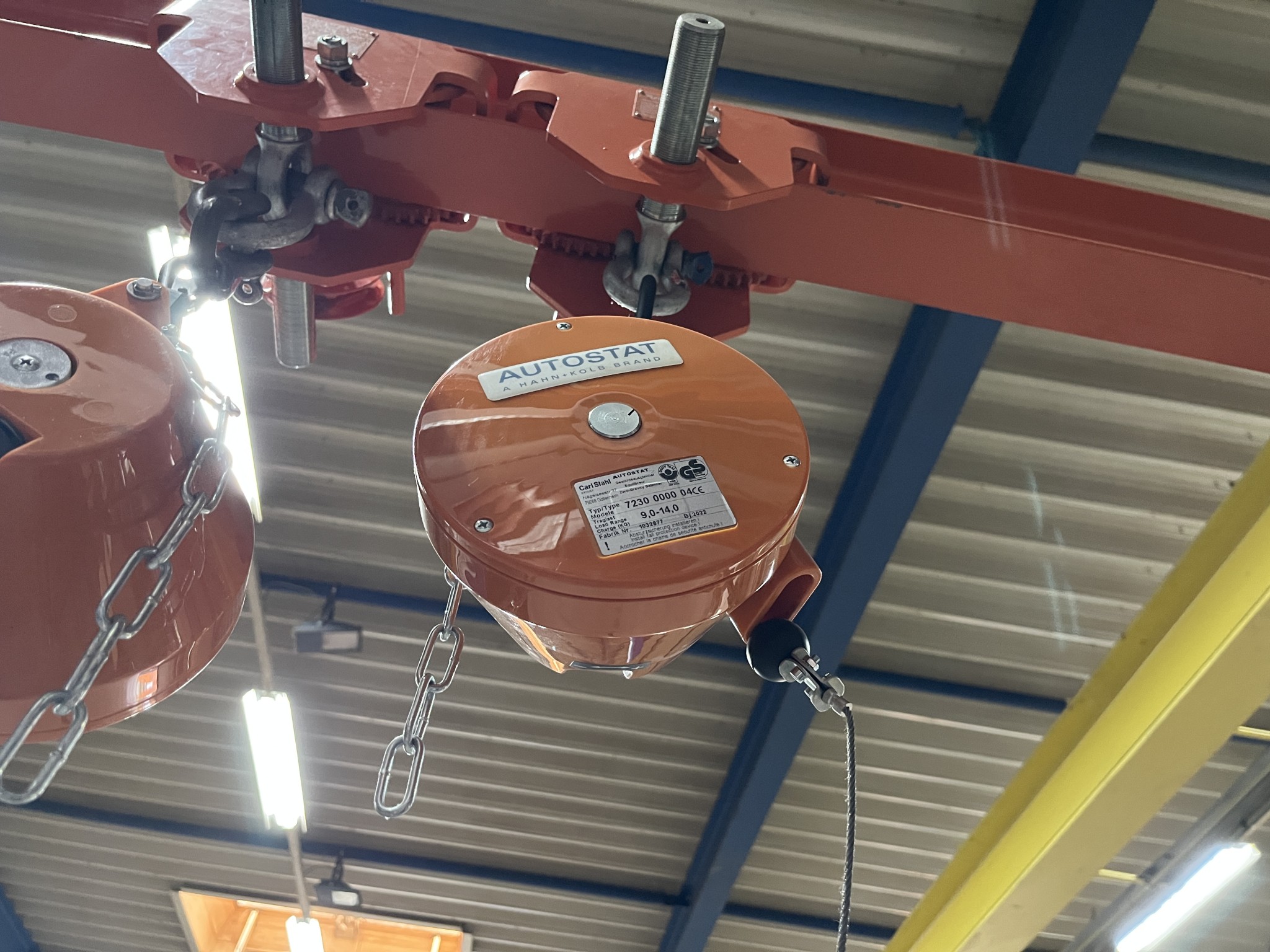 Equipement d'atelier bien entretenu et machines de l'ancienne société Hülsenbusch Apparatebau-21