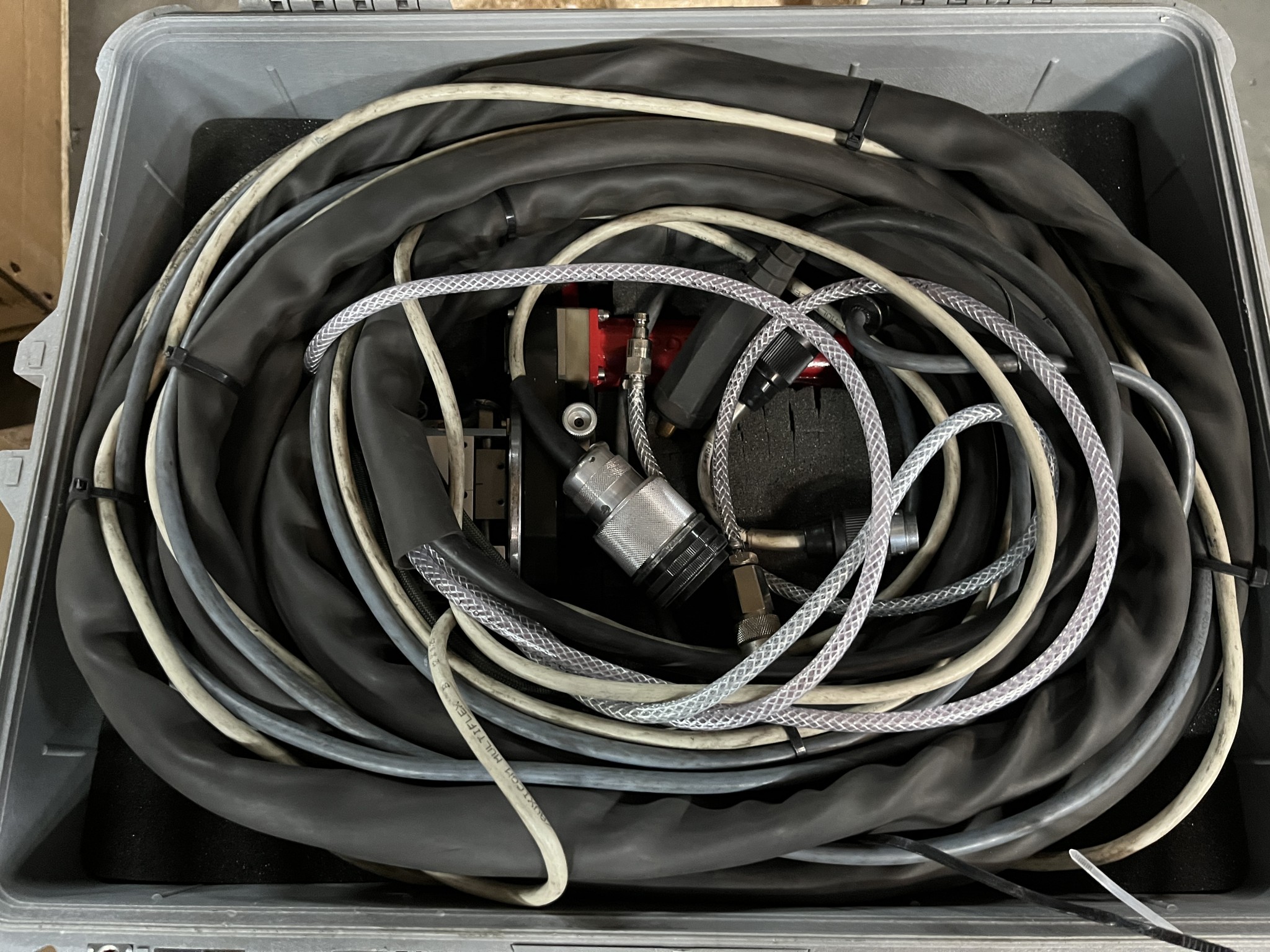 Equipement d'atelier bien entretenu et machines de l'ancienne société Hülsenbusch Apparatebau-23