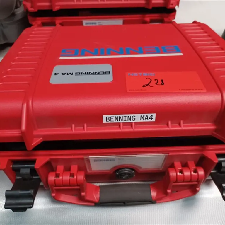 Schlauchreinigungspistole sowie 2 Stück Benning Stromtester  Combi Tube Clean