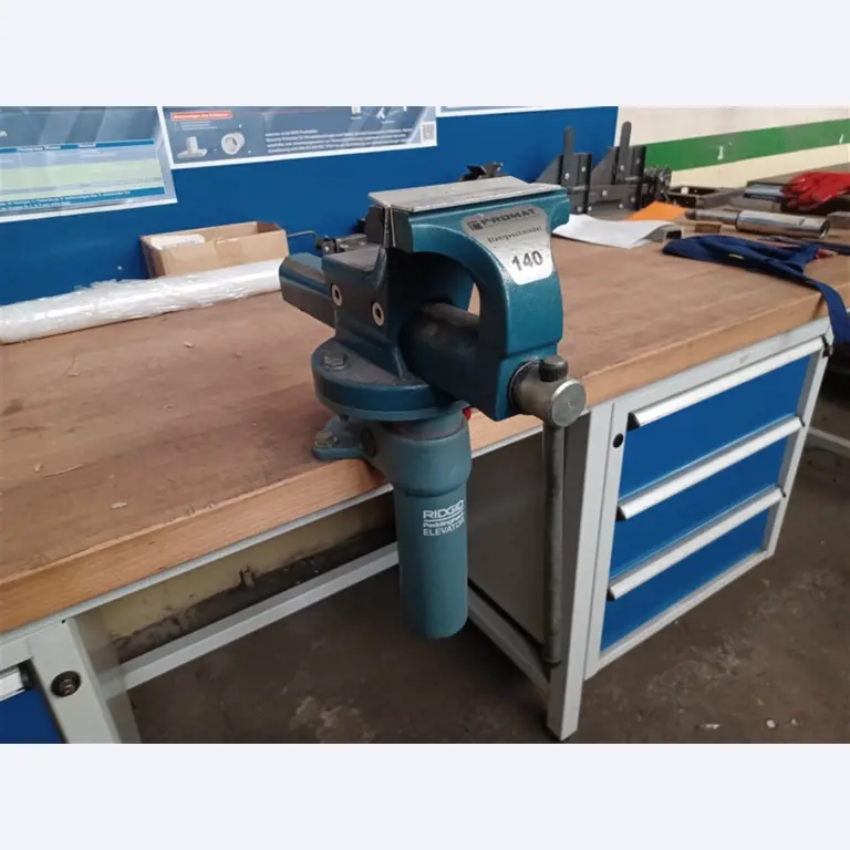 Dobrze utrzymany sprzęt warsztatowy i maszyny dawnej firmy Hülsenbusch Apparatebau-2