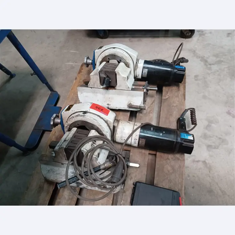 un équipement d'atelier bien entretenu ainsi que des machines de la société Hülsenbusch Apparatebau-1