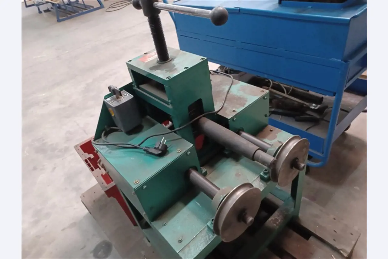 Goed onderhouden werkplaatsuitrusting en machines van Hülsenbusch Apparatebau-3