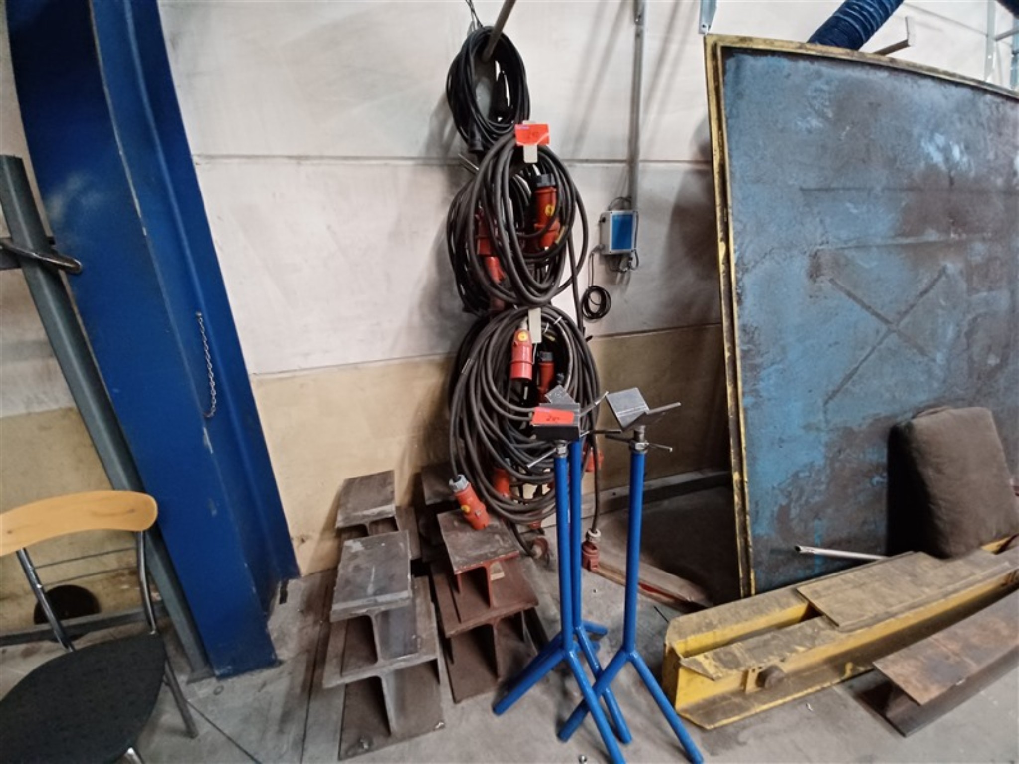 Equipos y máquinas de taller en buen estado de la antigua empresa Hülsenbusch Apparatebau-4