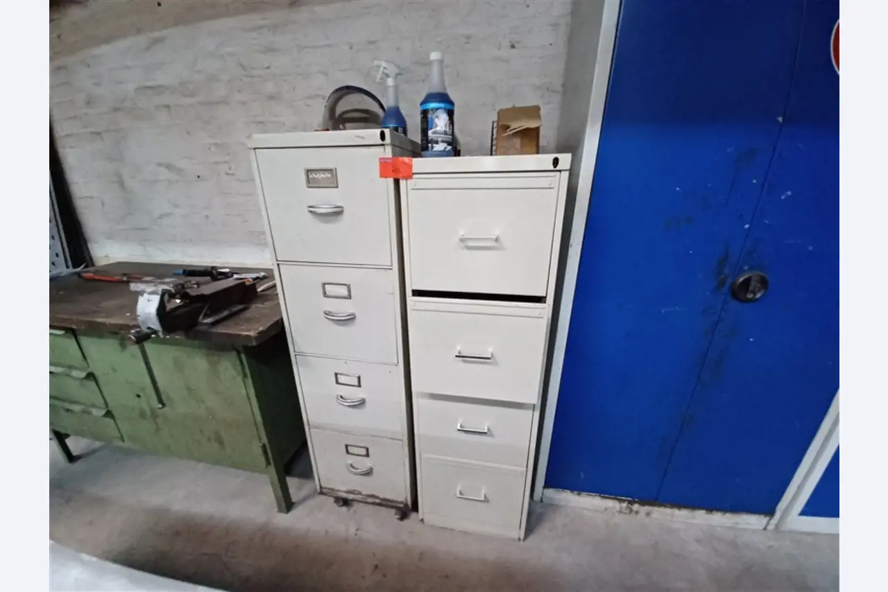 Equipos y máquinas de taller en buen estado de la antigua empresa Hülsenbusch Apparatebau-5