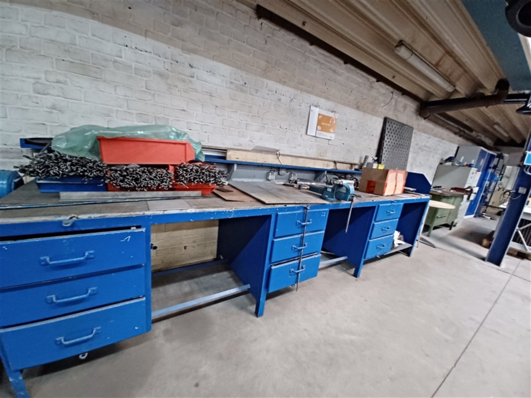 Equipos y máquinas de taller en buen estado de la antigua empresa Hülsenbusch Apparatebau-7