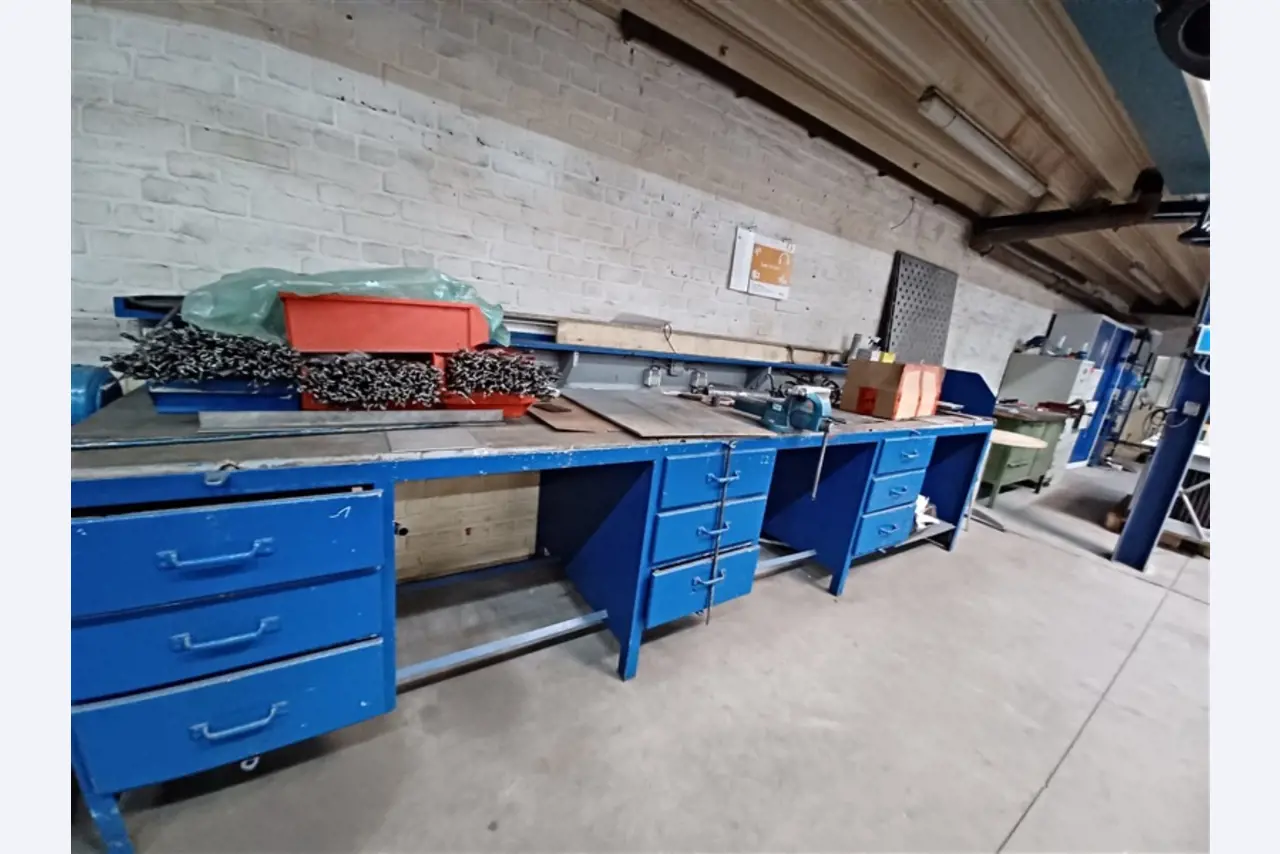 Equipos y máquinas de taller en buen estado de la antigua empresa Hülsenbusch Apparatebau-7