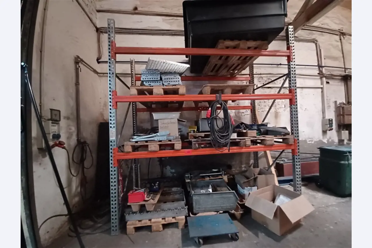 Equipos y máquinas de taller en buen estado de la antigua empresa Hülsenbusch Apparatebau-1