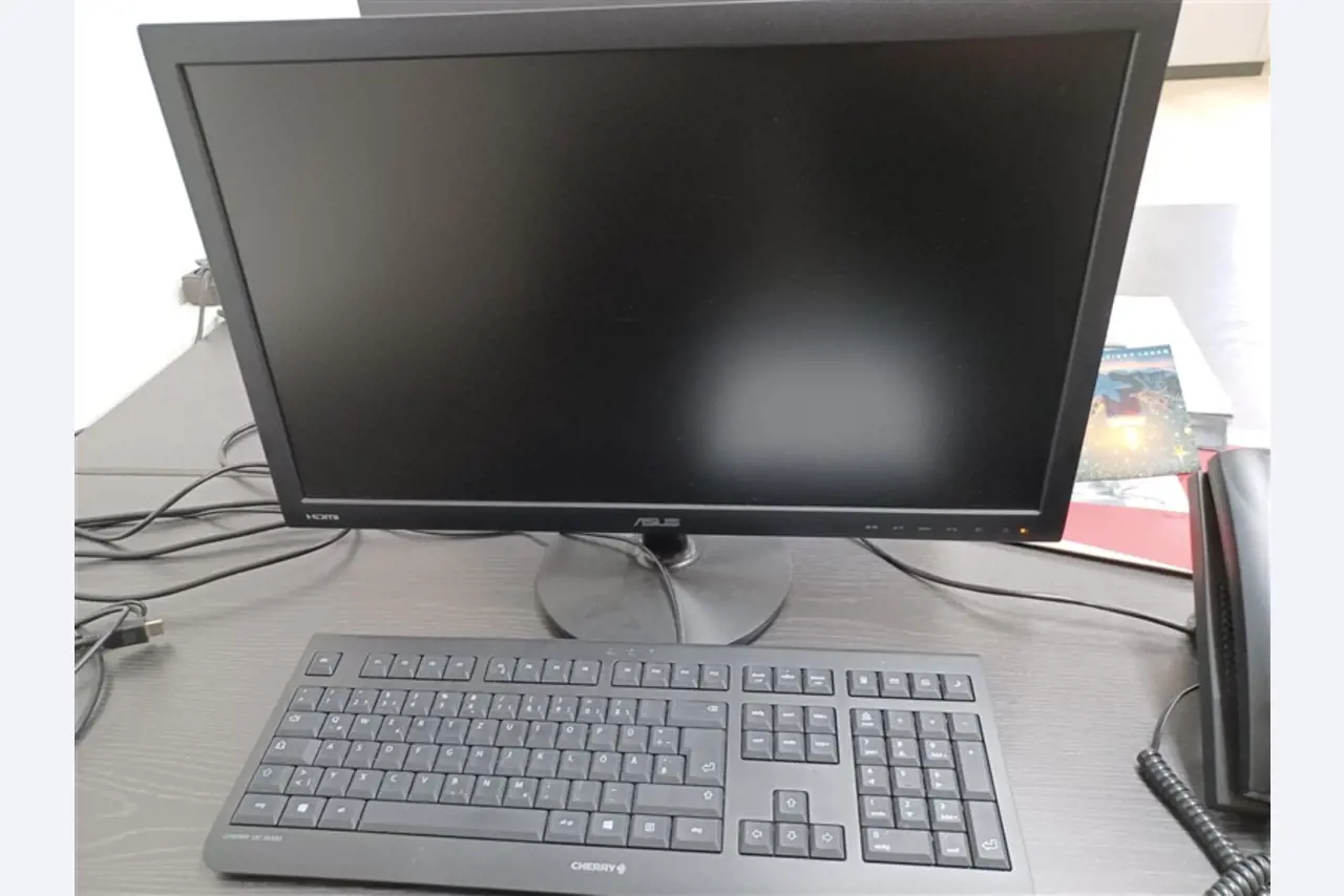 Goed onderhouden werkplaatsuitrusting en machines van Hülsenbusch Apparatebau-2