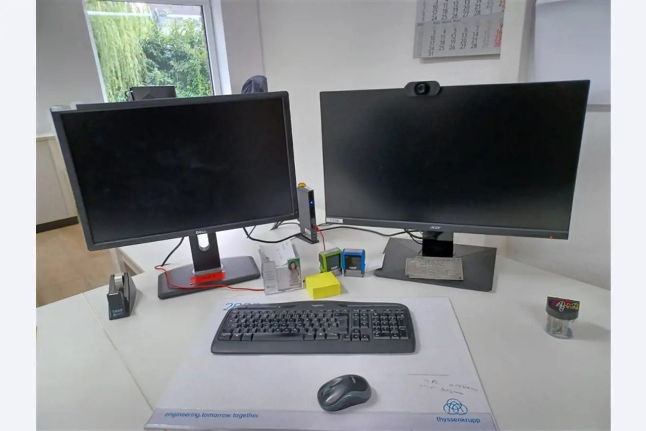 Goed onderhouden werkplaatsuitrusting en machines van Hülsenbusch Apparatebau-6