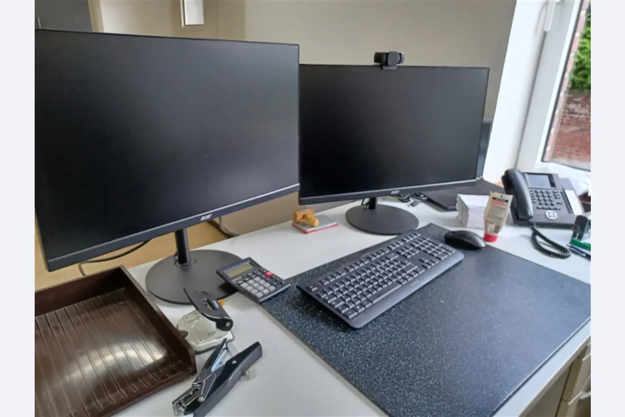 Goed onderhouden werkplaatsuitrusting en machines van Hülsenbusch Apparatebau-7