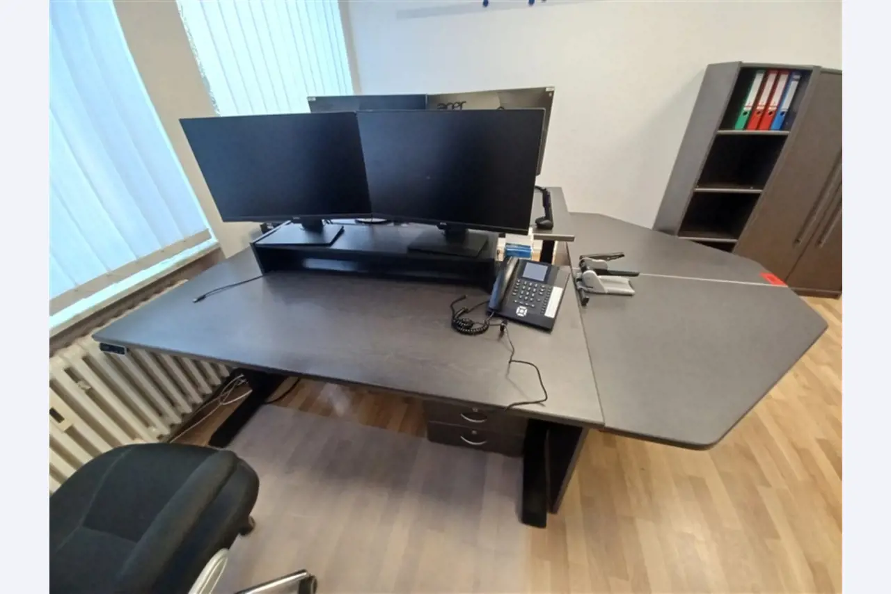 Gepflegte Werkstattausstattung sowie Maschinen der ehem. Firma Hülsenbusch Apparatebau-3