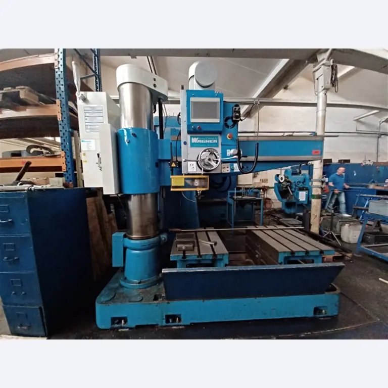 Dobrze utrzymany sprzęt warsztatowy i maszyny dawnej firmy Hülsenbusch Apparatebau-1