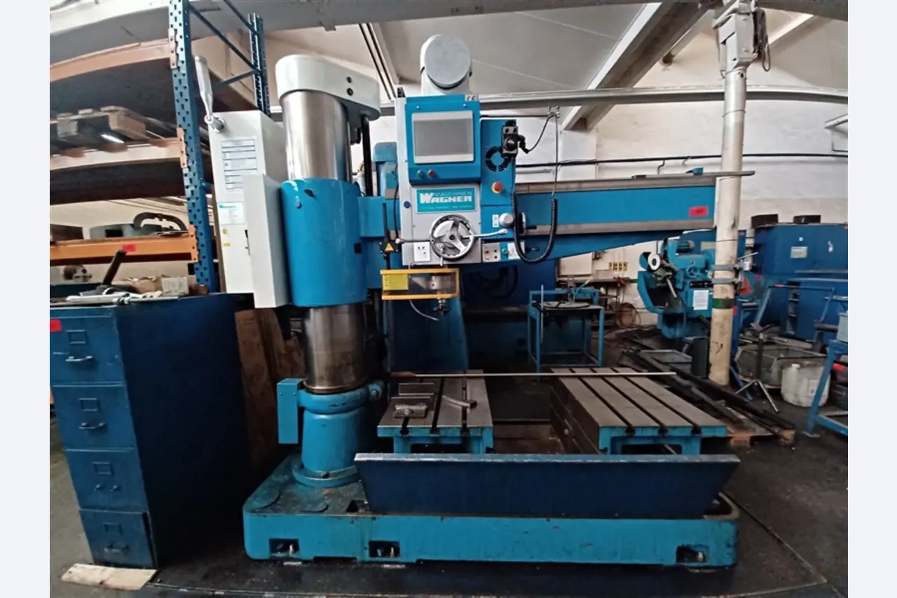 Dobrze utrzymany sprzęt warsztatowy i maszyny dawnej firmy Hülsenbusch Apparatebau-2