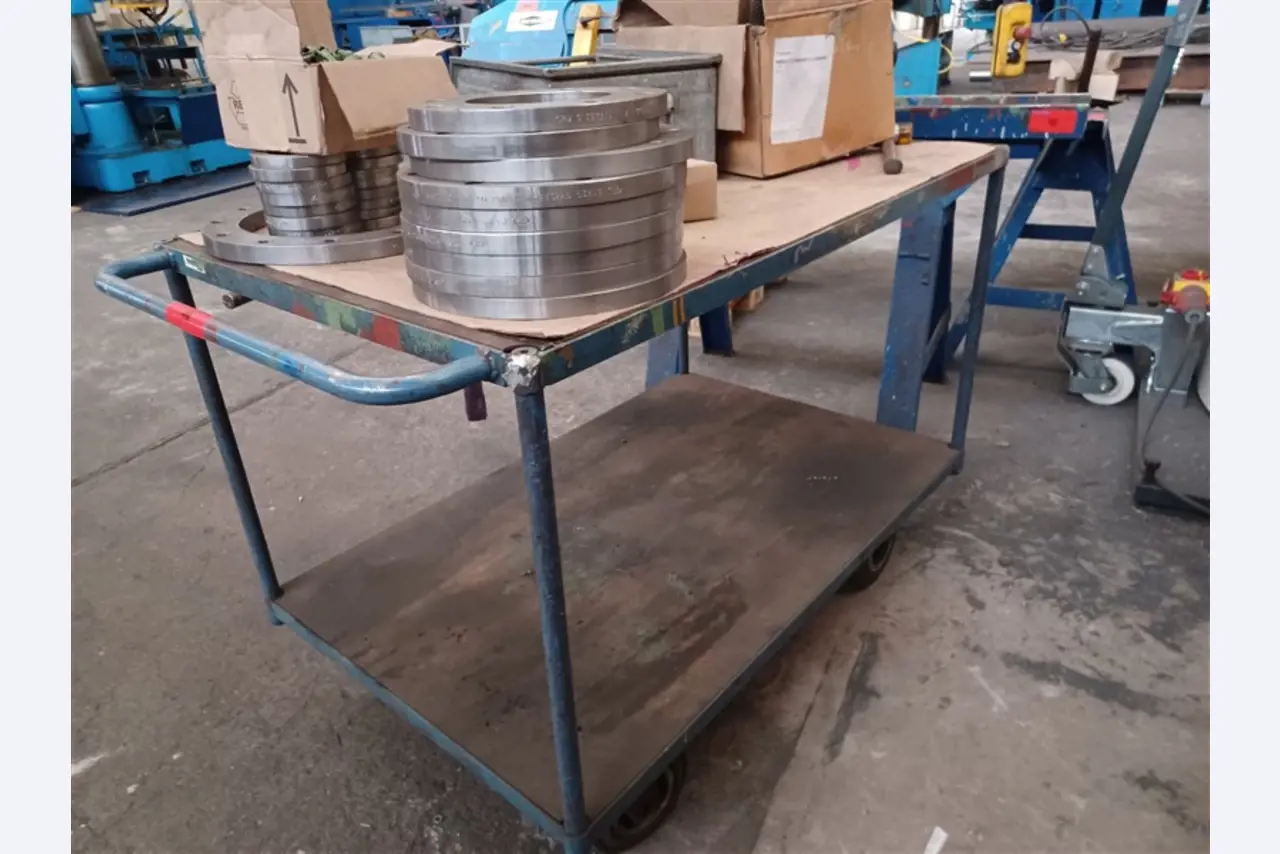 Dobře udržované dílenské vybavení a stroje z bývalé firmy Hülsenbusch Apparatebau.-2